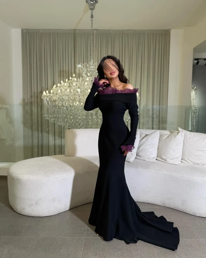 customized Long Sleeves Prom Dresses Birthday Party Dress Slit Black Small Round Flowers Neck Women Formal Evening Dresses