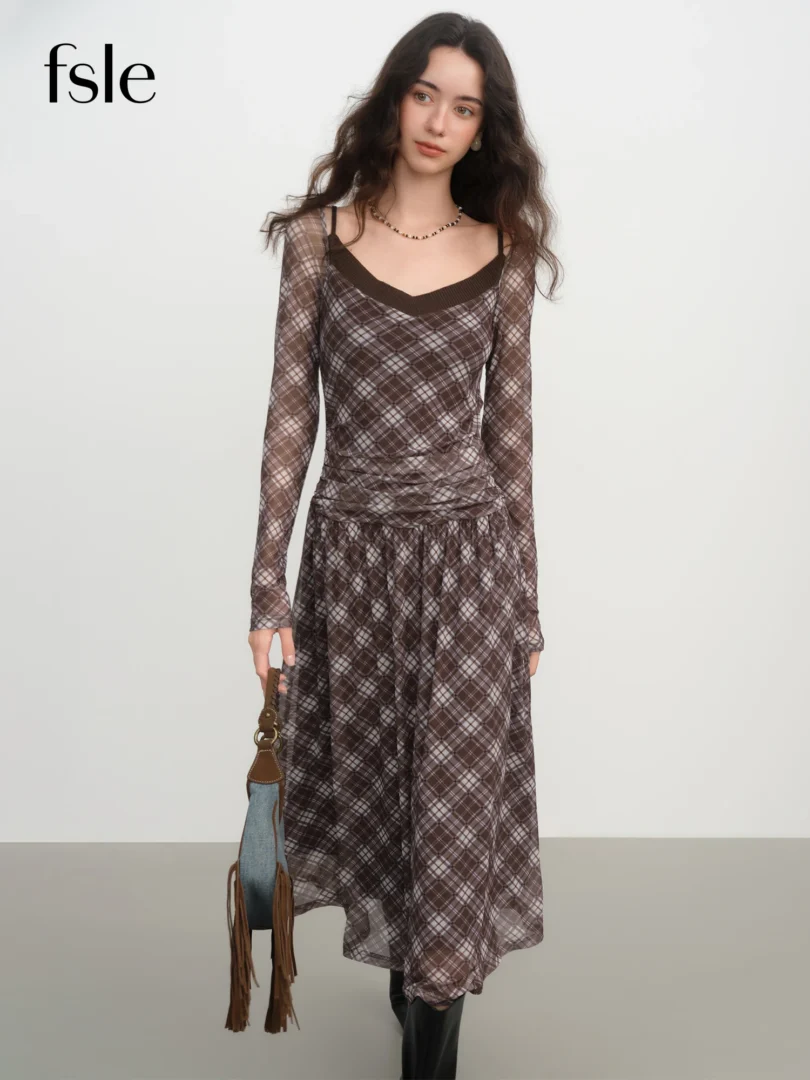 FSLE Elegant Women's Vintage Plaid Pleated Faux Two Piece Slimming Fitted Dress for Winter 2025 New High Waist Travel Dresses