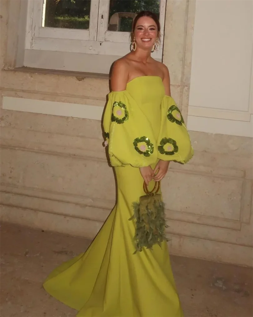 customized Celebrity Prom Dresses Yellow Off Shoulder Puff Sleeve PartyDress Appliques Lip Sheath Sweep Train Evening Dresses